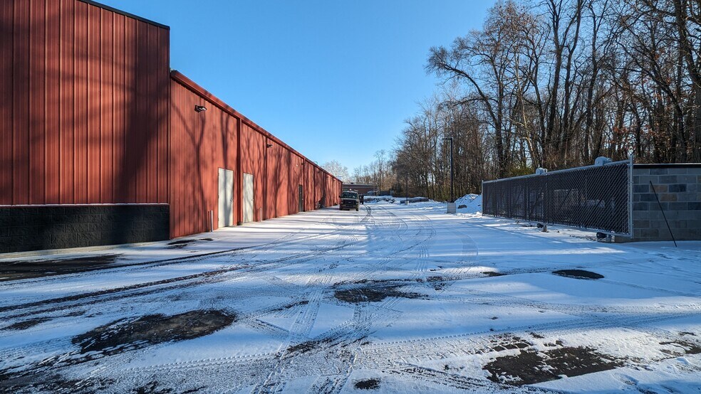More Photos Of 2240 Prairie Ave, South Bend Storefront Retail Office For Lease