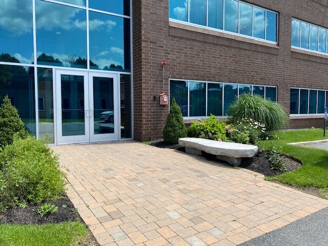 More Photos Of 107 Audubon Rd, Wakefield Office For Lease