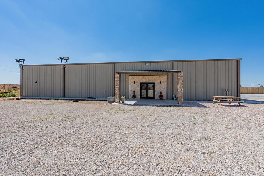 More Photos Of 4012 E County Road 63, Midland Specialty For Sale