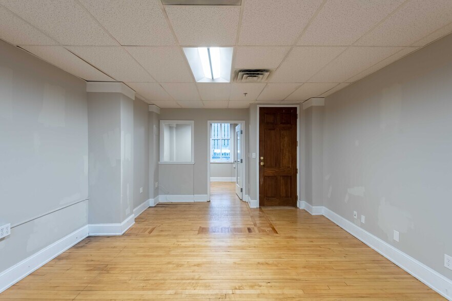 More Photos Of 19 W Hargett St, Raleigh Loft Creative Space For Lease