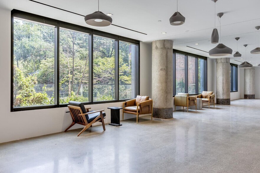 More Photos Of 25 Columbia Hts, Brooklyn Office For Lease