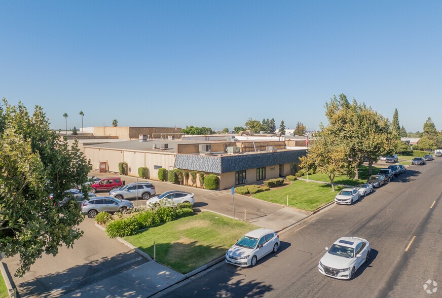 More Photos Of 579 Armstrong Way, Oakdale Industrial For Sale