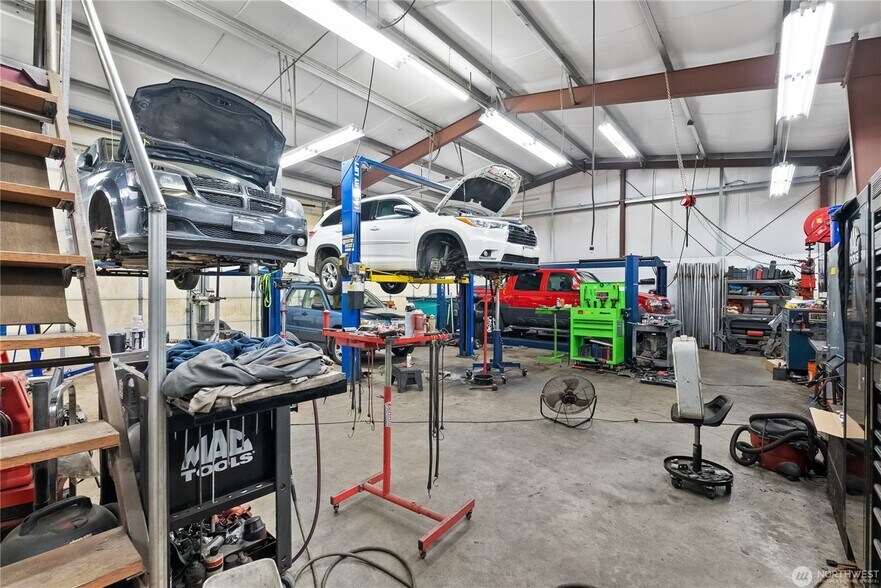 More Photos Of 9707 Key Peninsula Hwy NW, Gig Harbor General Retail For Sale