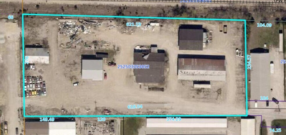 More Photos Of 808 W Walnut St, Fairbury Industrial For Sale