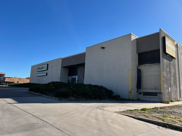 More Photos Of 345 S Academy Blvd, Colorado Springs Freestanding For Sale