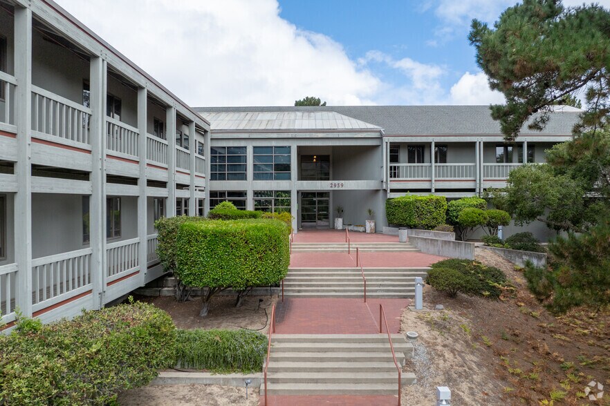 More Photos Of 2959 Monterey Salinas Hwy, Monterey Office For Lease