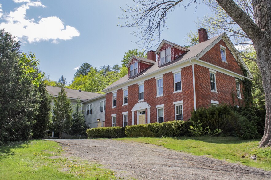 More Photos Of 166 Whiskeag Rd, Bath Specialty For Sale