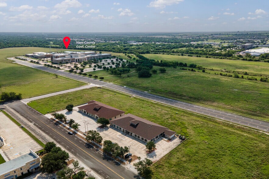 More Photos Of 1921 Corporate Dr, San Marcos Office For Lease