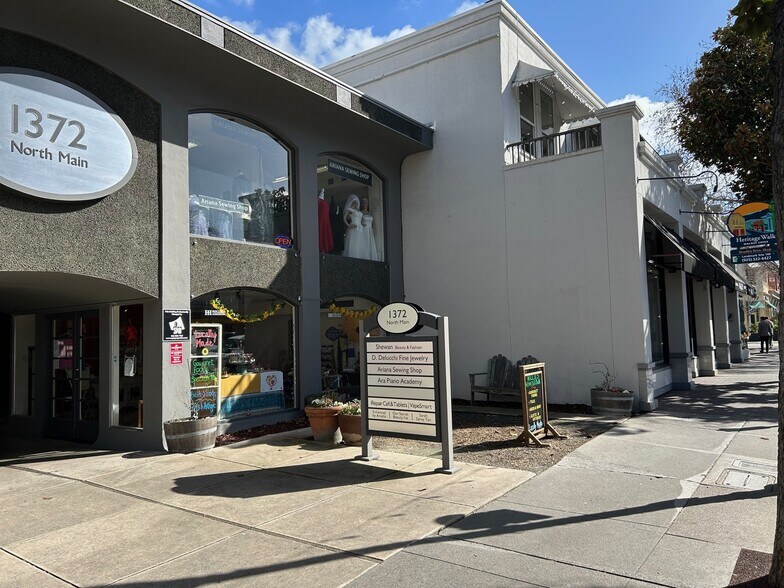 More Photos Of 1372 N Main St, Walnut Creek Storefront For Lease