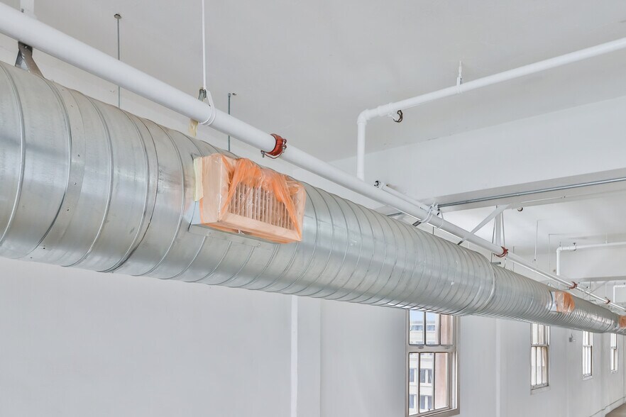 More Photos Of 737 S Broadway, Los Angeles Loft Creative Space For Sale