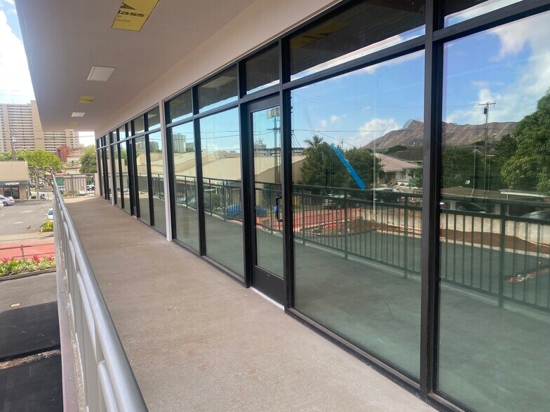 More Photos Of 3110 Charles St, Honolulu Storefront Retail Office For Lease