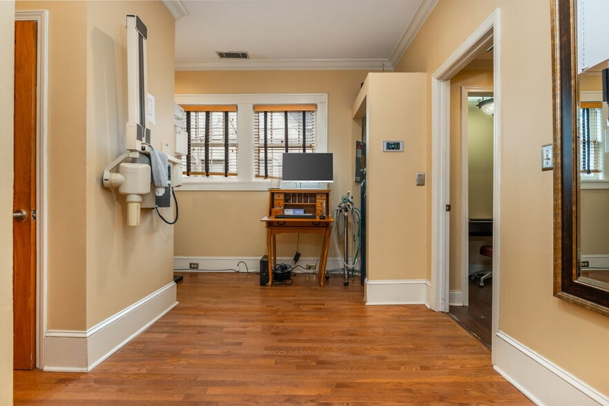 More Photos Of 1624 NE Piedmont Ave, Atlanta Medical For Sale