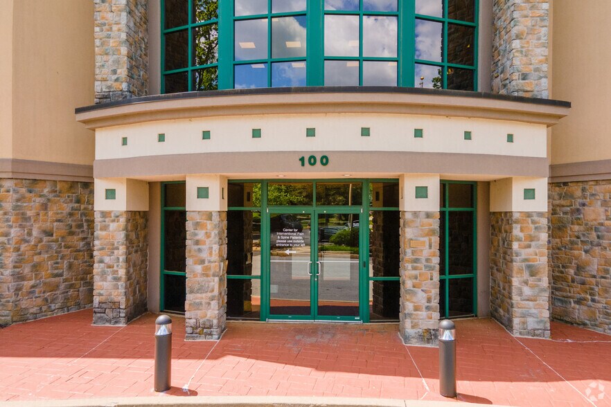 More Photos Of 100 Arrandale Blvd, Exton Office For Lease