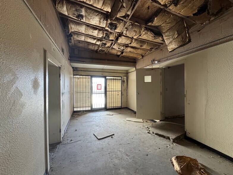 More Photos Of 1411-1415 N Norma St, Ridgecrest Office For Sale