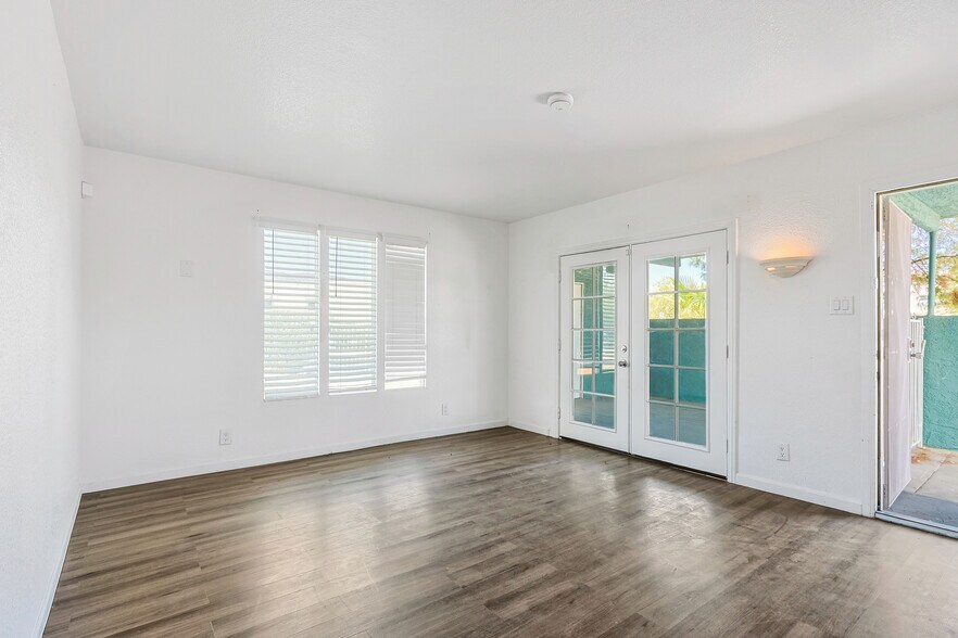 More Photos Of 303 Tin St, Henderson Office Residential For Sale