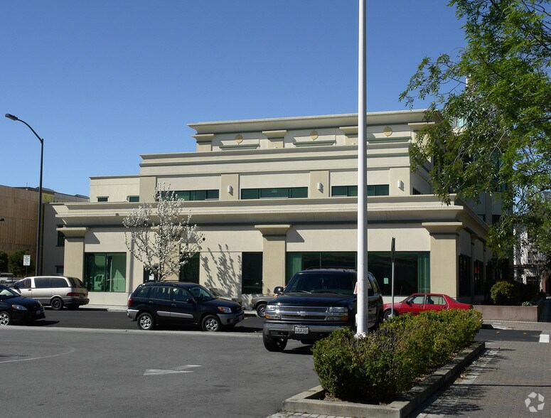 More Photos Of 1991 Broadway St, Redwood City Office For Lease
