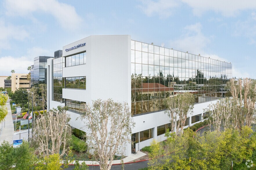 More Photos Of 24012 Calle de la Plata, Laguna Hills Medical For Lease