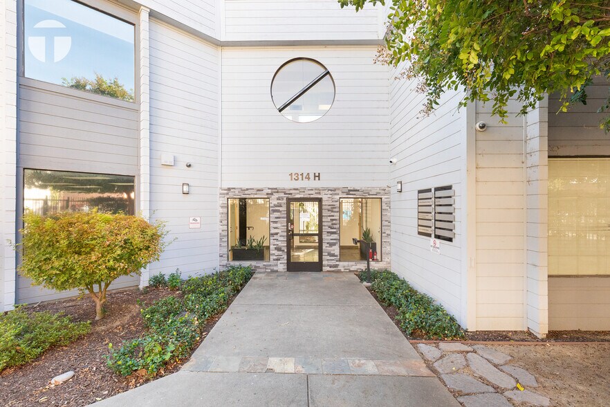 More Photos Of 1314 H St, Sacramento Loft Creative Space For Sale