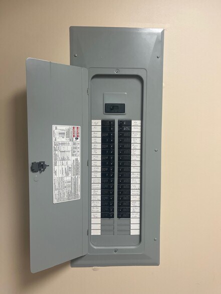 More Photos Of 2050 Cowan Hwy, Winchester Medical For Lease