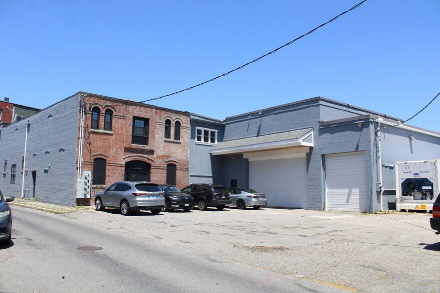Primary Photo Of 7 Henry St, Worcester Light Manufacturing For Sale