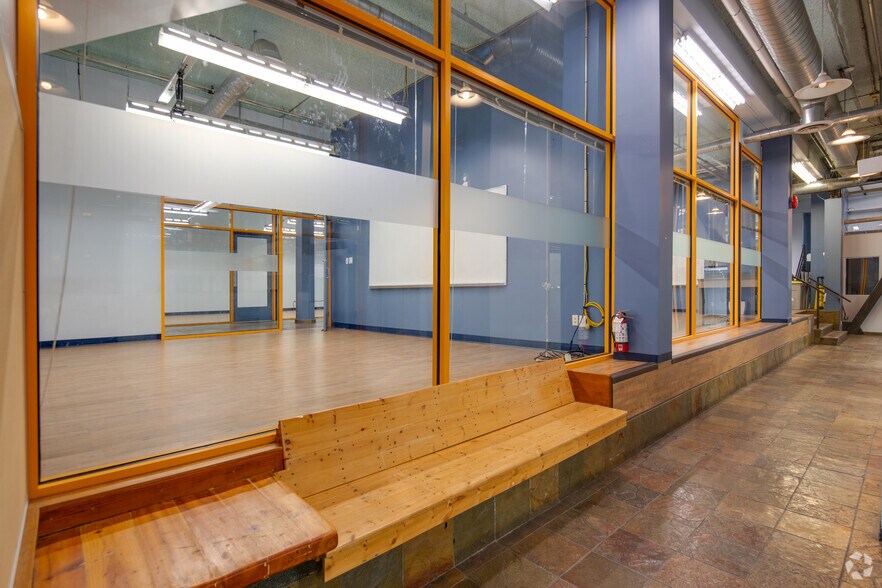 More Photos Of 541-547 Seymour St, Vancouver Storefront Retail Office For Lease