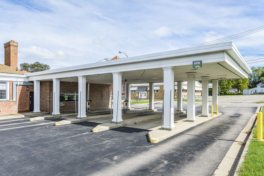 More Photos Of 770 E Mount Morris St, Mount Morris Bank For Lease