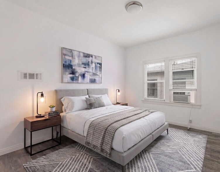 More Photos Of 351 N Spaulding Ave, Los Angeles Apartments For Sale