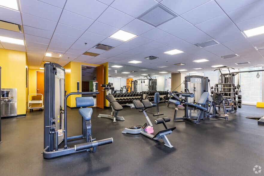 More Photos Of 6277 Sea Harbor Dr, Orlando Office For Sale