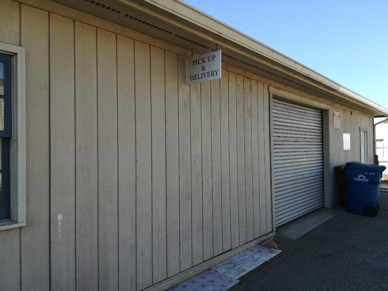 More Photos Of 557 Charles Ave, Seaside Storefront Retail Office For Lease