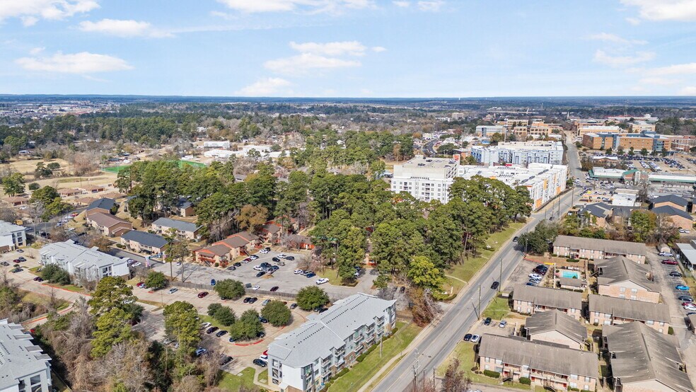 More Photos Of 2451 Lake Rd, Huntsville Apartments For Sale
