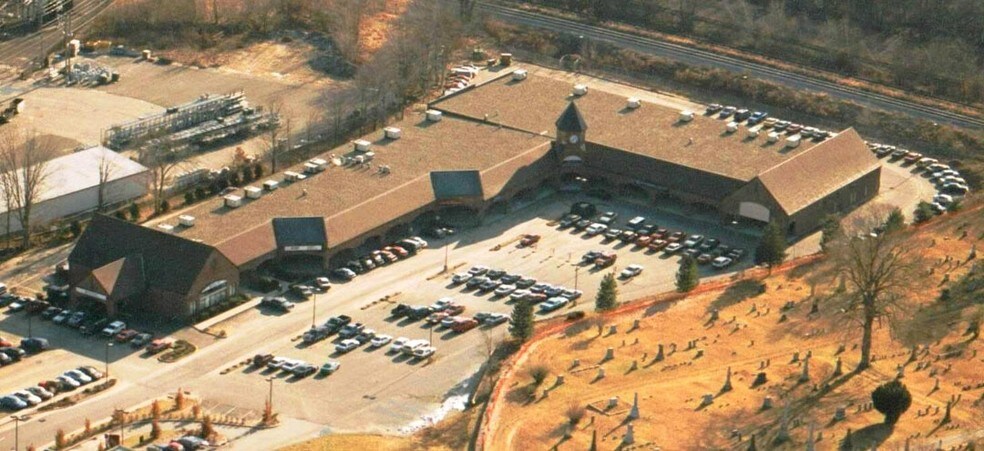 More Photos Of 1320 Main St, Willimantic General Retail For Lease