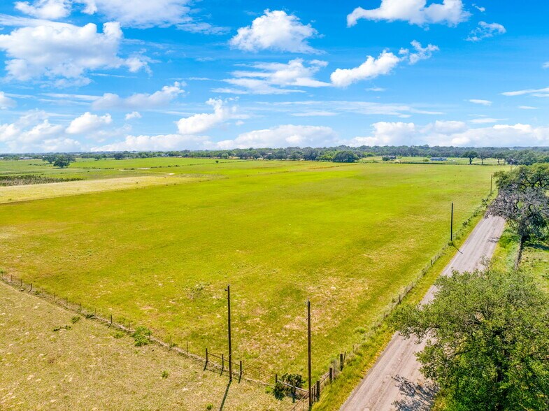 More Photos Of 995 W Gates Valley Rd, Poteet Land For Sale