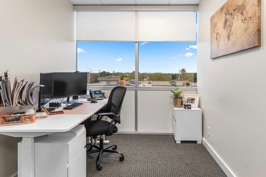 More Photos Of 701 E Commercial Blvd, Oakland Park Medical For Sale