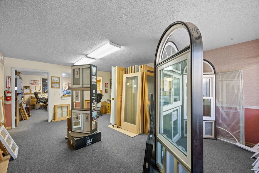 More Photos Of 8401 Baldwin St, Oakland Warehouse For Sale