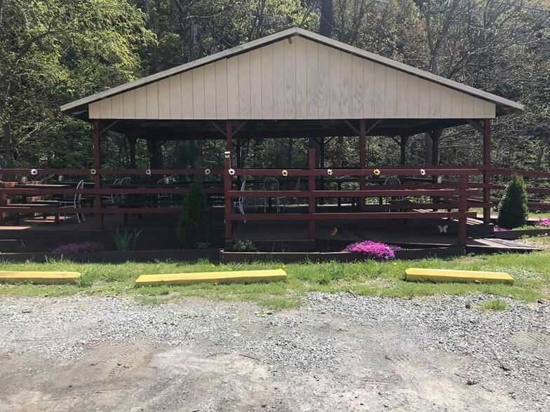 More Photos Of 914 Lake Rd, Factoryville Restaurant For Sale