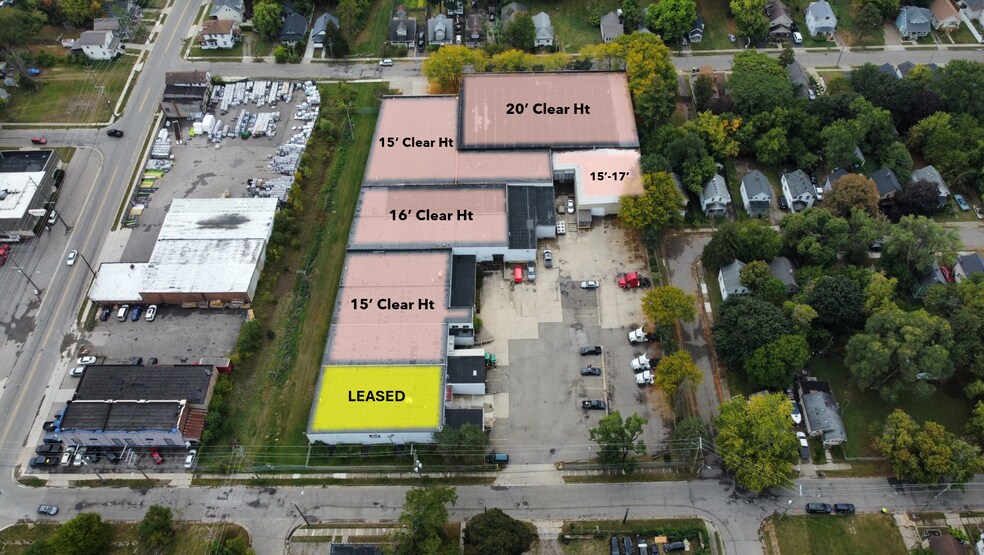 More Photos Of 29 W Rundell St, Pontiac Warehouse For Sale