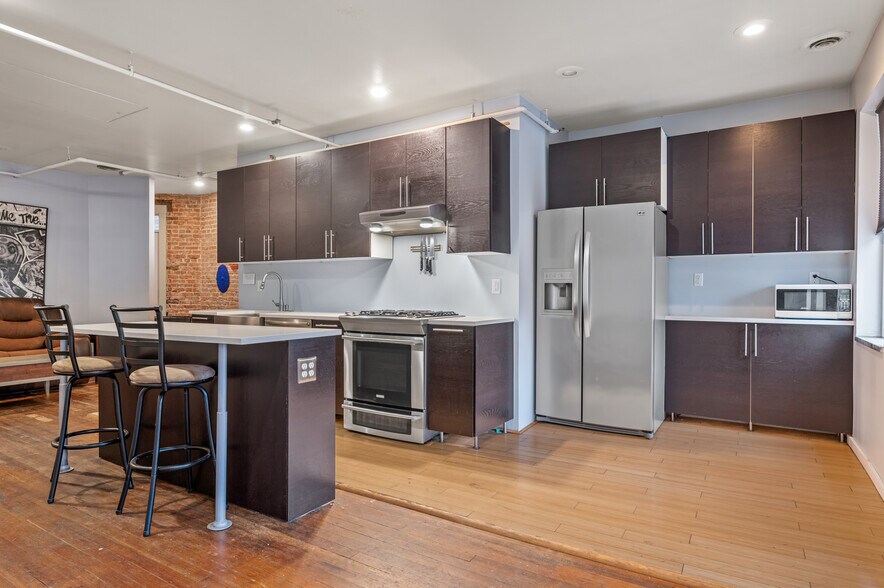 More Photos Of 117 S 16th St, Pittsburgh Storefront Retail Residential For Sale