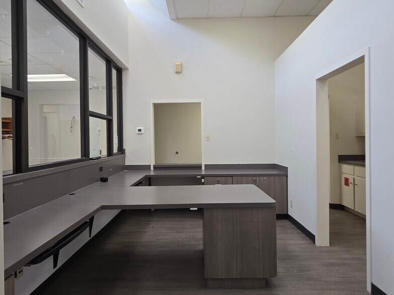 More Photos Of 4201 Camp Bowie Blvd, Fort Worth Medical For Lease