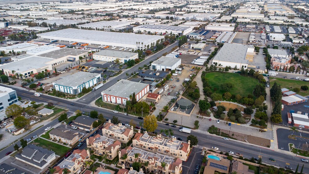 More Photos Of 2023 S Bon View Ave, Ontario Contractor Storage Yard For Sale