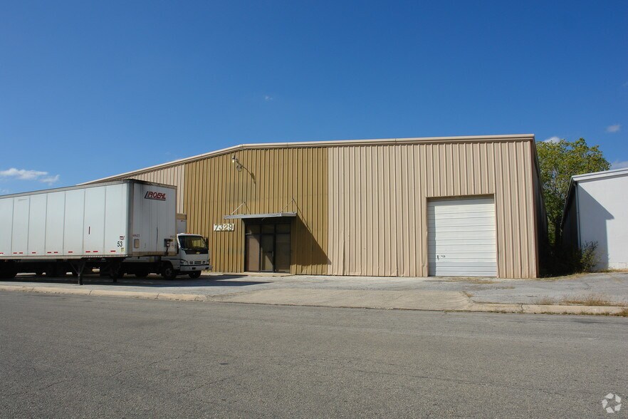 More Photos Of 7329-7335 Caribou St, San Antonio Warehouse For Lease