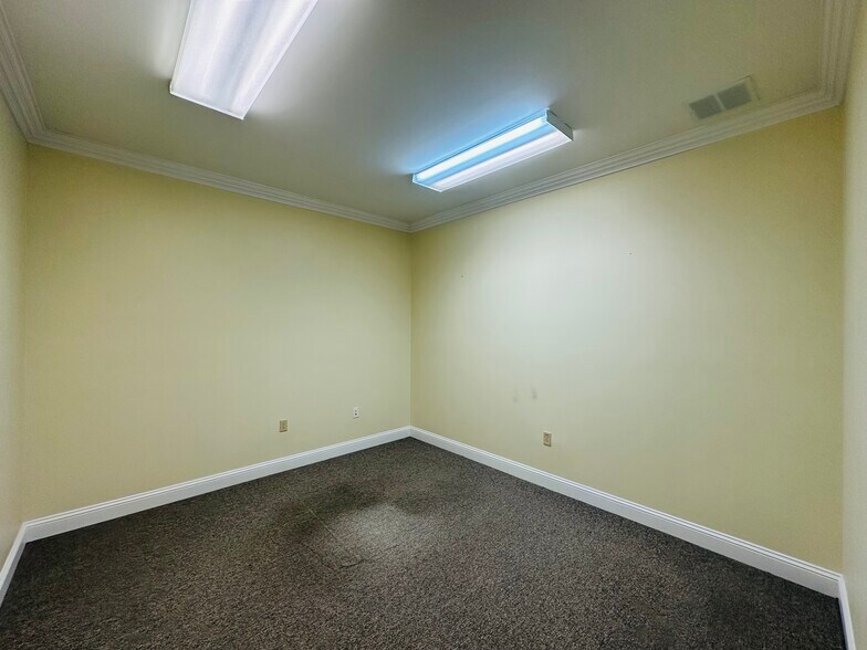 More Photos Of 7545 Centurion Pky, Jacksonville Medical For Lease
