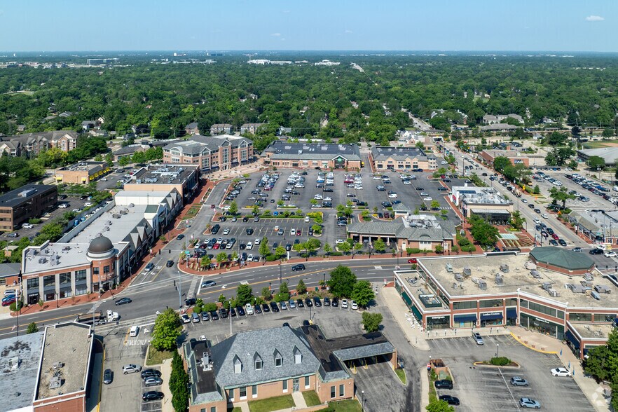 More Photos Of 720 Waukegan Rd, Deerfield Apartments For Lease