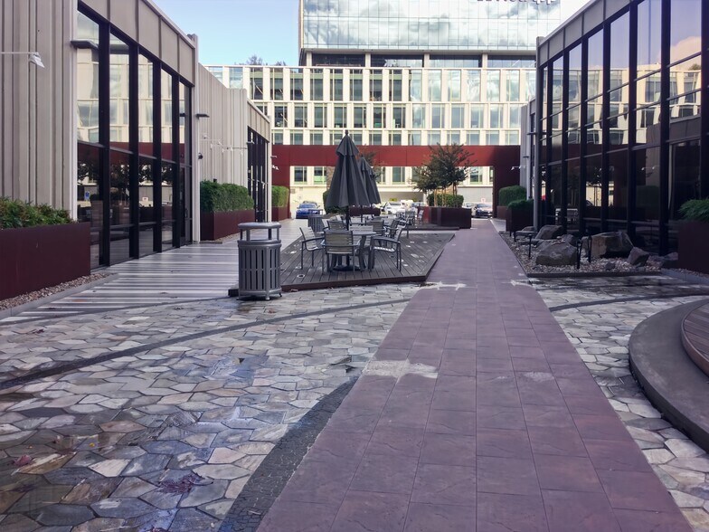 More Photos Of 3031 Tisch Way, San Jose Coworking Space