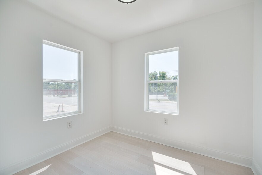 More Photos Of 3801 Salem Ave, Dayton Office For Sale