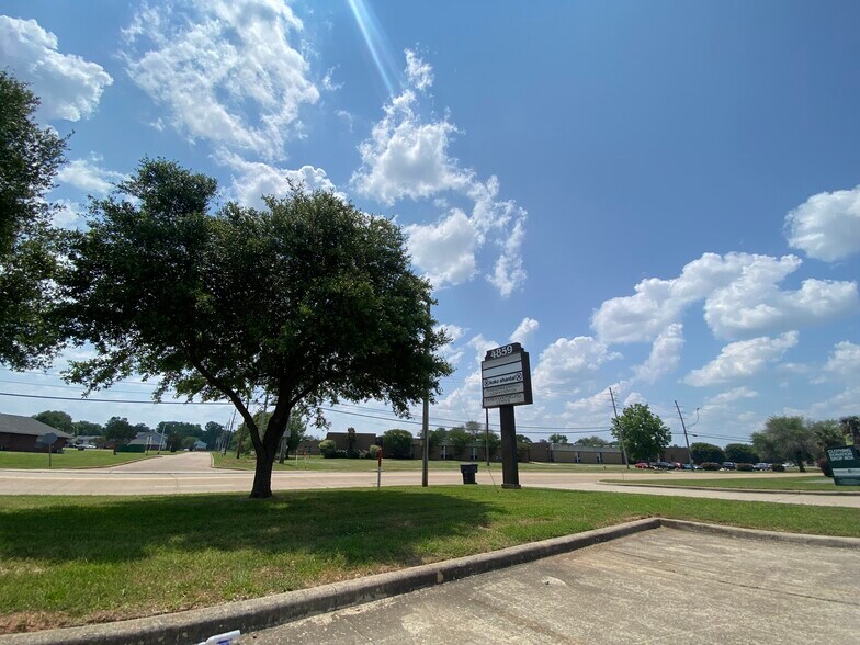 More Photos Of 4859 Shed Rd, Bossier City Storefront Retail Office For Lease