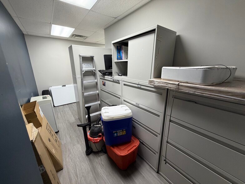 More Photos Of 256 Vann Dr, Jackson Storefront Retail Office For Sale