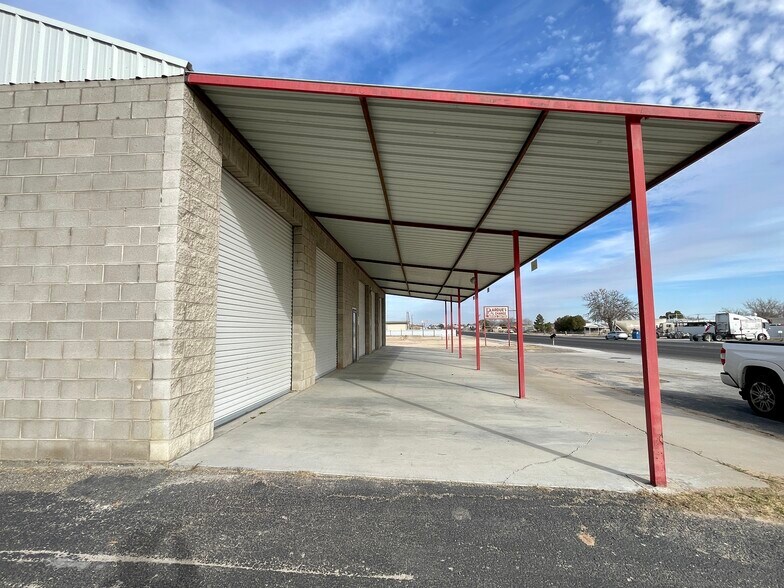 More Photos Of 8444 W University Blvd, Odessa Freestanding For Sale