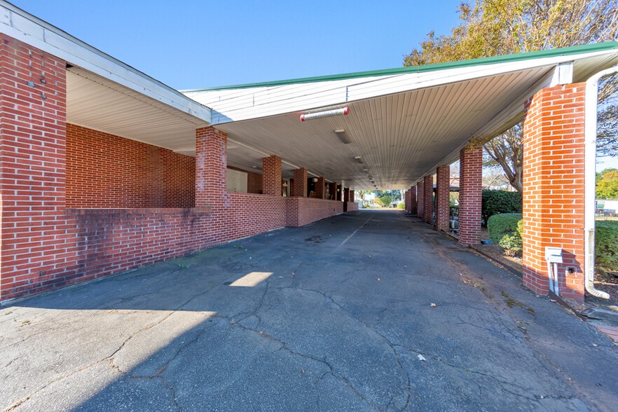 More Photos Of 1408 Canton Rd, Marietta Funeral Home For Sale