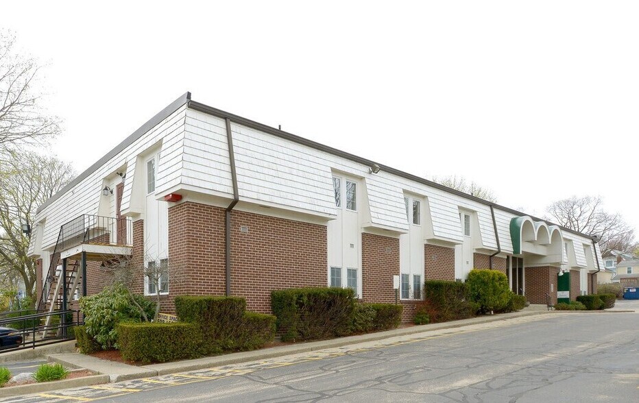 More Photos Of 126 Prospect St, Pawtucket Medical For Sale