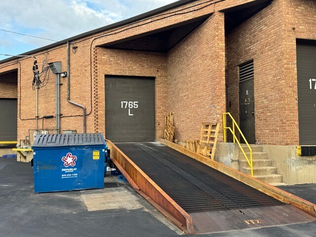 More Photos Of 1765-1795 Cortland Ct, Addison Flex For Lease